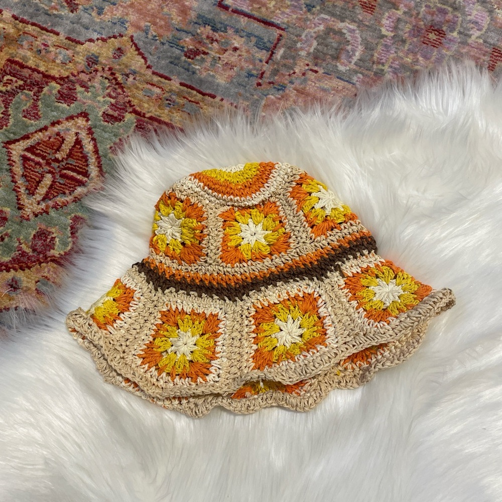steve madden orange and yellow crochet hat